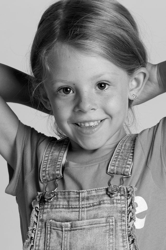 Vera Posto se une a la agencia de representacion de niños y niñas modelos Bewateragency